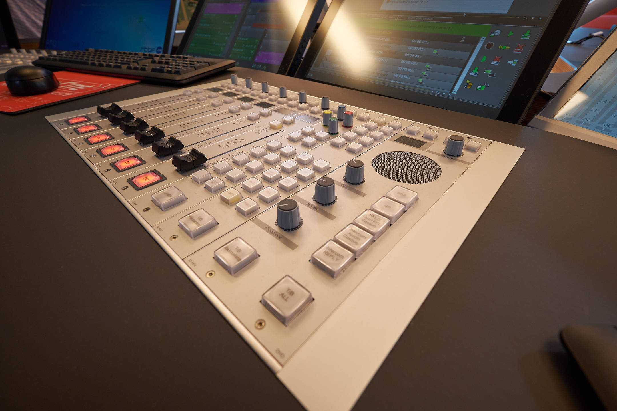 Amptec Broadcast - TV or Radio, fixed or mobile.